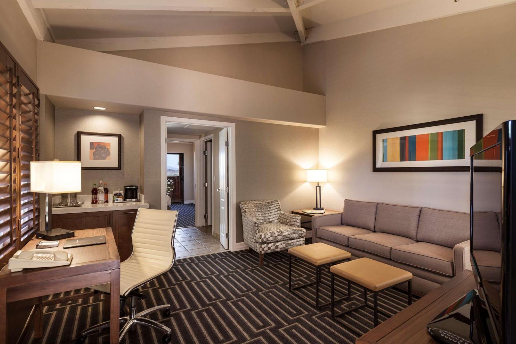 Hilton Phoenix Tapatio Cliffs Resort Exteriör bild