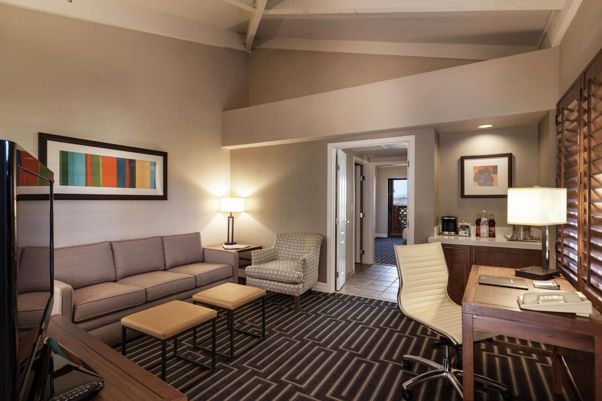 Hilton Phoenix Tapatio Cliffs Resort Exteriör bild