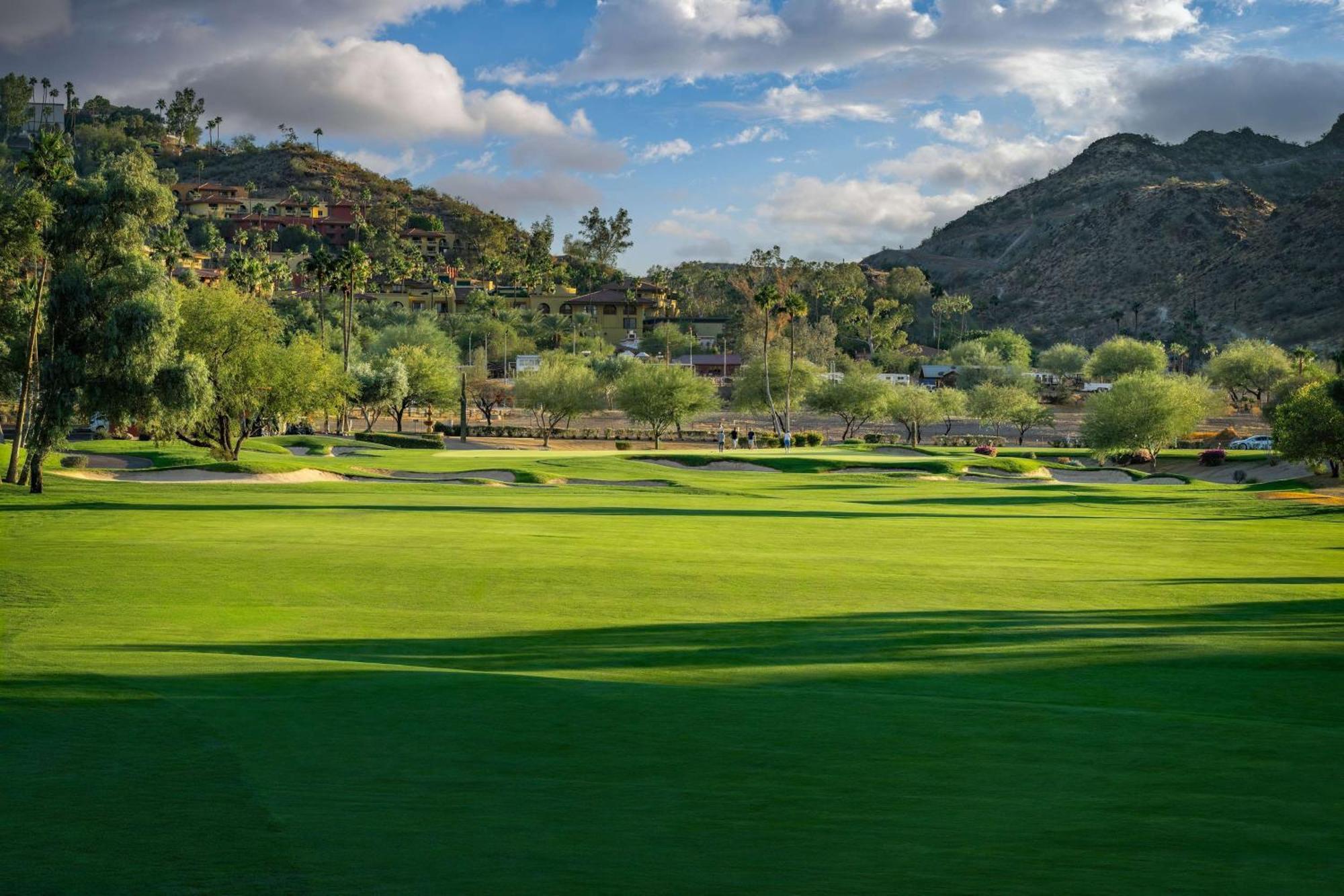 Hilton Phoenix Tapatio Cliffs Resort Exteriör bild